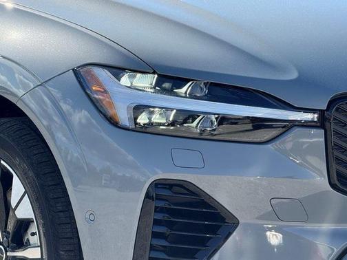 2026 Volvo XC60 Plug-In Hybrid T8 Plus