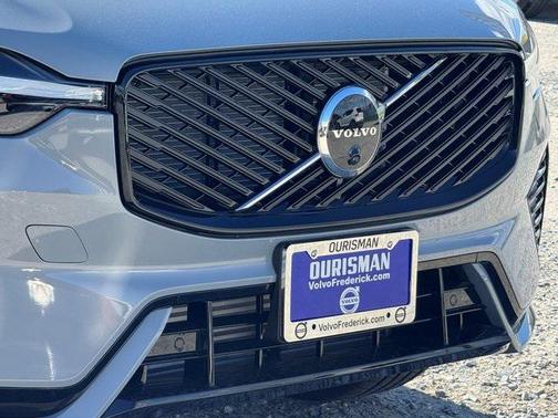 2026 Volvo XC60 Plug-In Hybrid T8 Plus