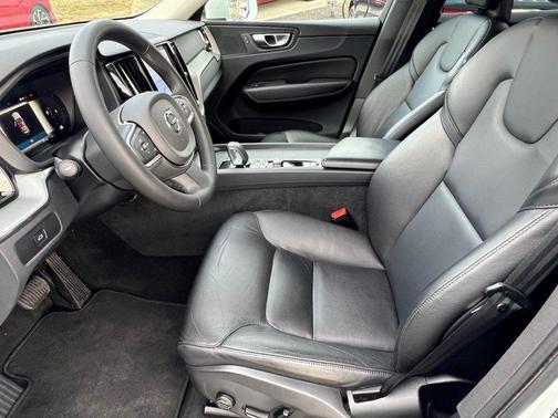 2023 Volvo XC60 B5 Core