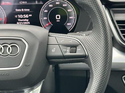 2024 Audi Q5 45 S line Premium