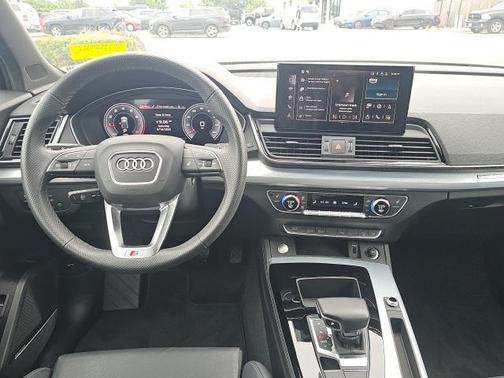 2024 Audi Q5 45 S line Premium