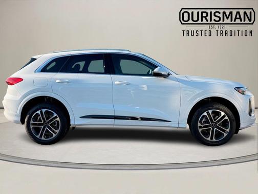 2025 Audi Q5 Premium TFSI quattro S tronic