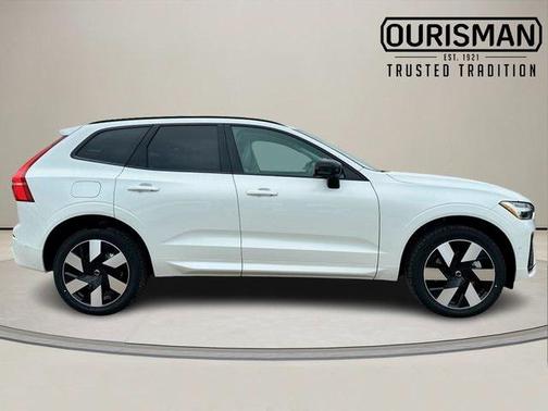 2025 Volvo XC60 Plug-In Hybrid T8 Plus