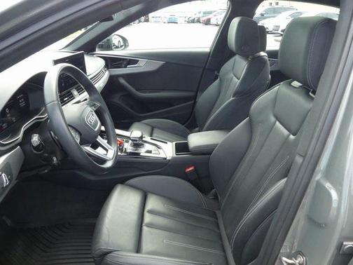 2023 Audi A4 45 S line Premium Plus