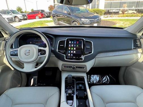 2023 Volvo XC90 Recharge Plug-In Hybrid T8 Plus Bright Theme 7 Passenger