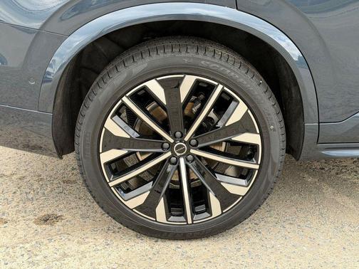 Denim Blue Metallic 2026 Volvo XC90 B6 Ultra