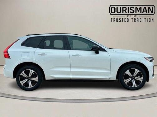 2025 Volvo XC60 Plug-In Hybrid T8 Plus