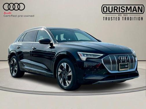 2023 Audi e-tron Premium Plus