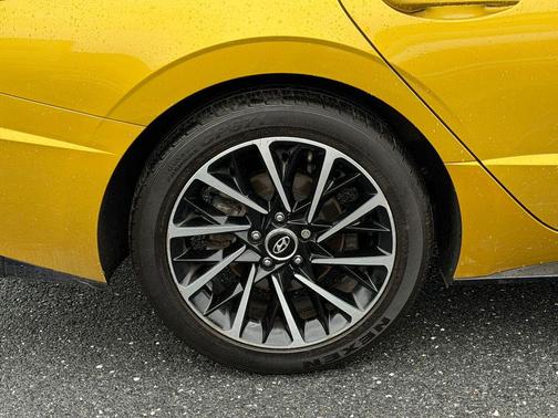 Glowing Yellow 2020 Hyundai SONATA SEL Plus
