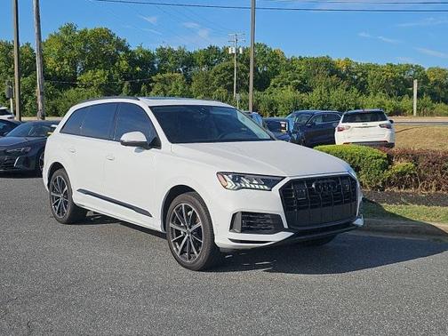 2023 Audi Q7 55 Premium Plus