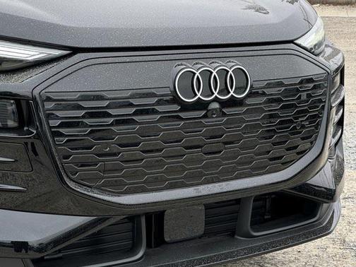 2025 Audi Q6 e-tron Premium