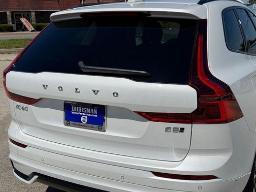 Crystal White 2026 Volvo XC60 B5 Ultra