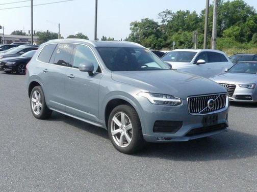 2023 Volvo XC90 B5 Core