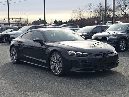 2022 Audi e-tron GT Prestige