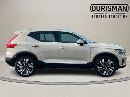 2025 Volvo XC40 ULTRA