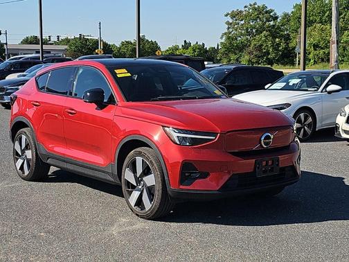 Fusion Red Metallic 2023 Volvo C40 Recharge Pure Electric Twin Plus