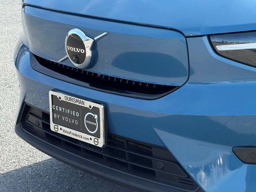 2023 Volvo C40 Recharge Pure Electric Twin Plus
