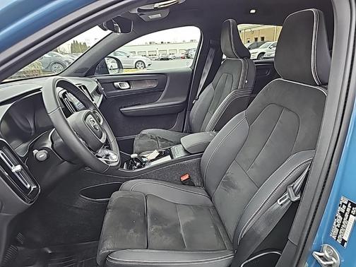 2023 Volvo C40 Recharge Pure Electric Twin Plus