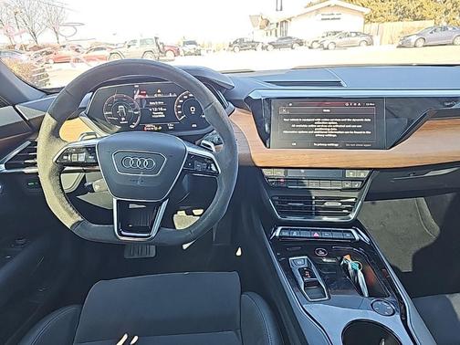 2023 Audi e-tron GT Premium Plus