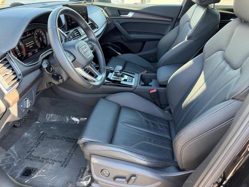 2023 Audi Q5 45 S line Premium