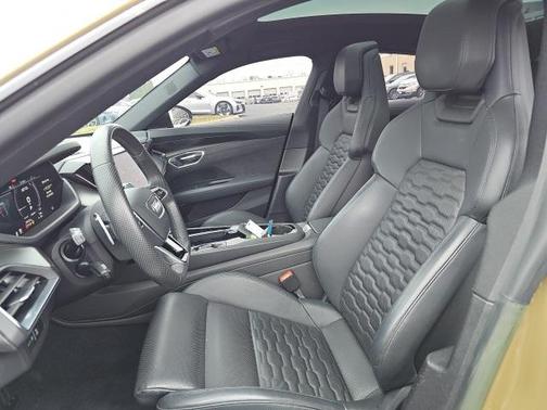 2023 Audi e-tron GT Prestige