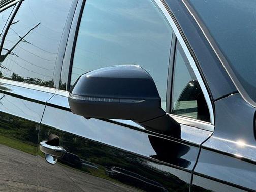 2025 Audi Q7 45 Premium Plus