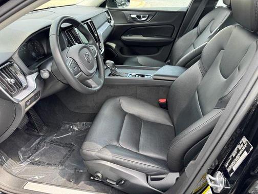 2020 Volvo S60 T5 Momentum