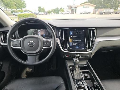 2020 Volvo S60 T5 Momentum
