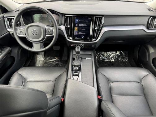 2020 Volvo S60 T5 Momentum