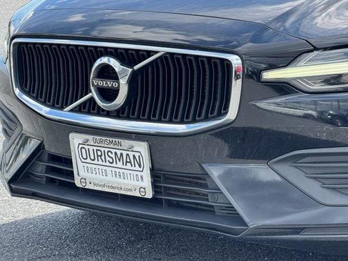 2020 Volvo S60 T5 Momentum