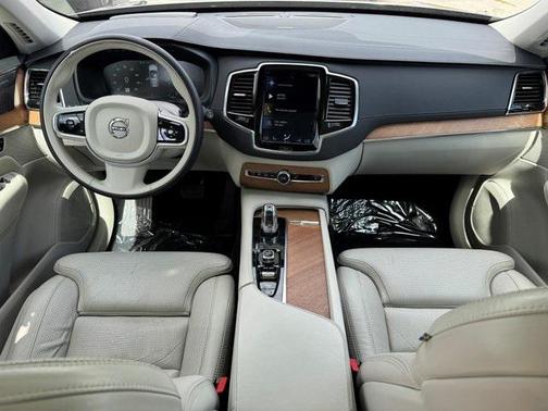 2019 Volvo XC90 Hybrid T8 Inscription