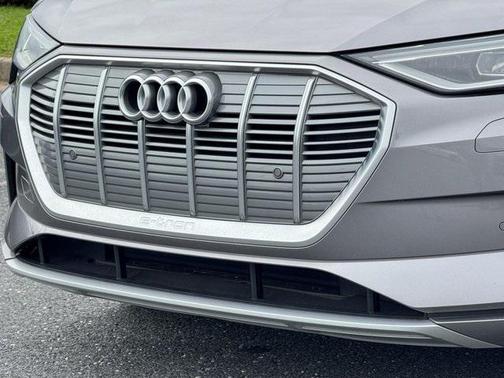 2021 Audi e-tron Premium