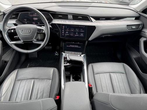2021 Audi e-tron Premium