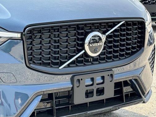2025 Volvo XC60 B5 AWD Plus