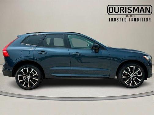 2025 Volvo XC60 B5 AWD Plus