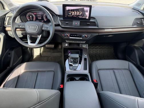 2023 Audi Q5 45 S line Premium