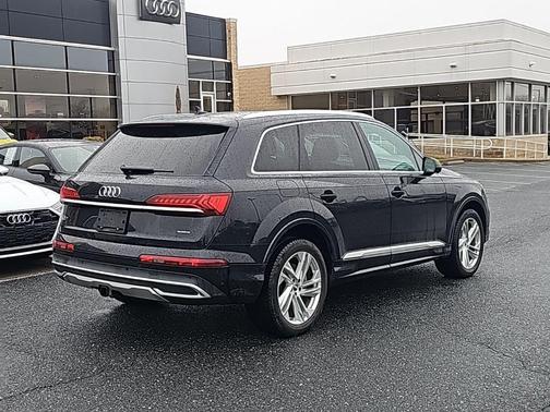 2020 Audi Q7 55 Premium Plus