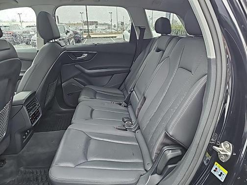 2020 Audi Q7 55 Premium Plus