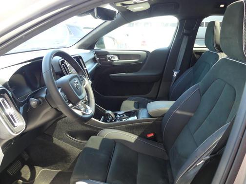 2023 Volvo C40 Recharge Pure Electric Ultimate