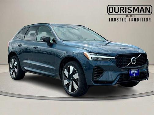 2025 Volvo XC60 Plug-In Hybrid T8 Plus