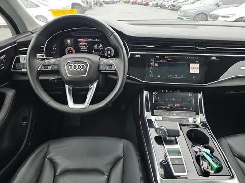 2023 Audi Q7 55 Premium Plus