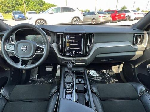 2018 Volvo XC60 T6 R-Design