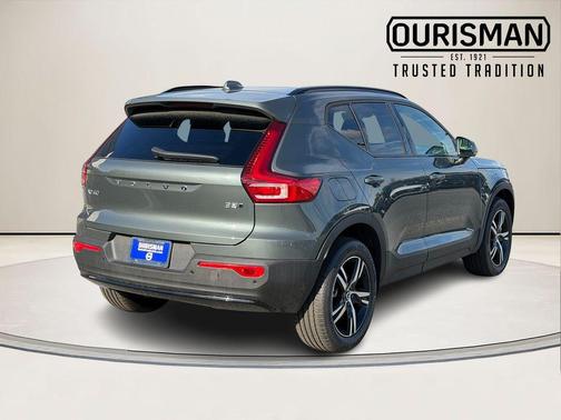 Forest Lake 2026 Volvo XC40 B5 Core