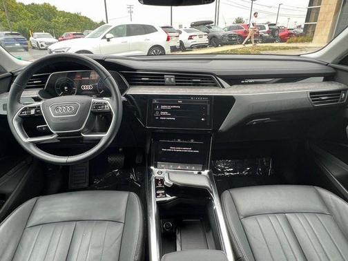 2021 Audi e-tron Premium