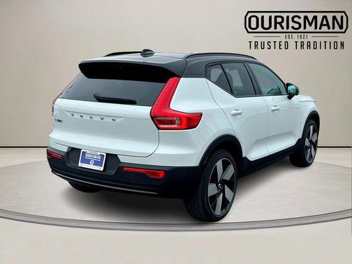 2026 Volvo EX40 Single Motor Extended Range Plus