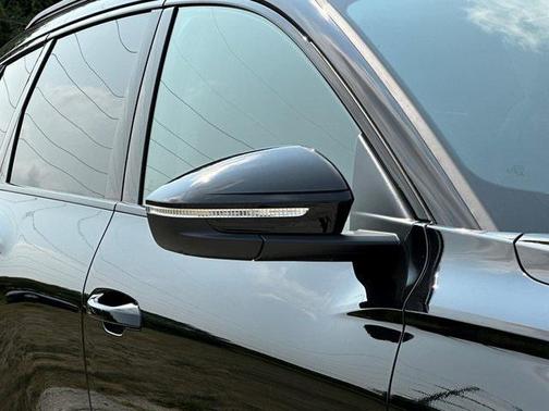 2025 Audi Q6 e-tron Premium Plus
