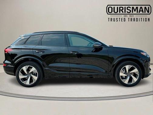 2025 Audi Q6 e-tron Premium Plus