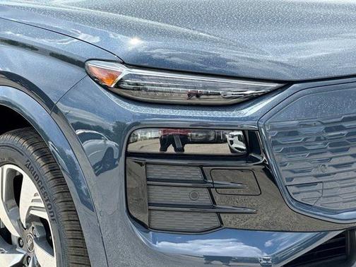 2025 Audi Q6 e-tron Premium Plus