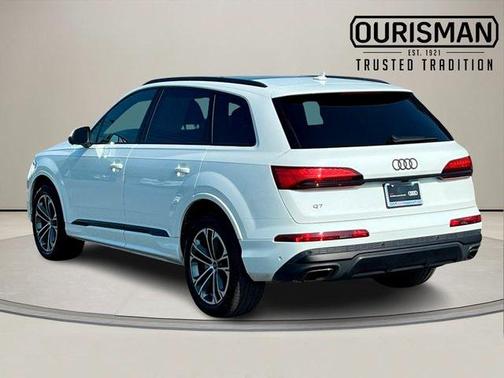 2025 Audi Q7 45 Premium Plus
