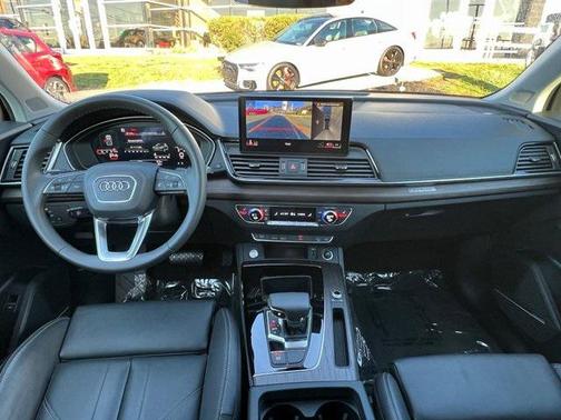 2024 Audi Q5 45 S line Premium Plus